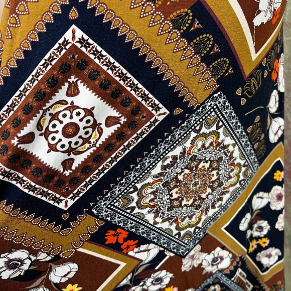 ๐Bodyflirt Retro Design Midi Soft Flowing Fabric Short Sleeves Viscose Dress - Picture 10 of 15